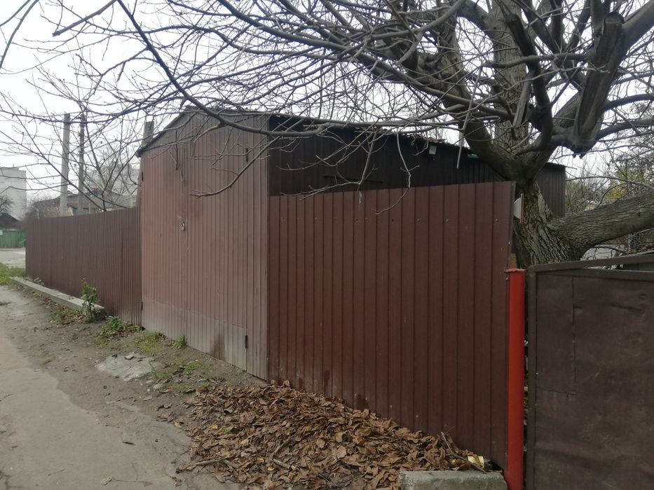 Здам високий металічний гараж під бус  район авто ЖД вокзал