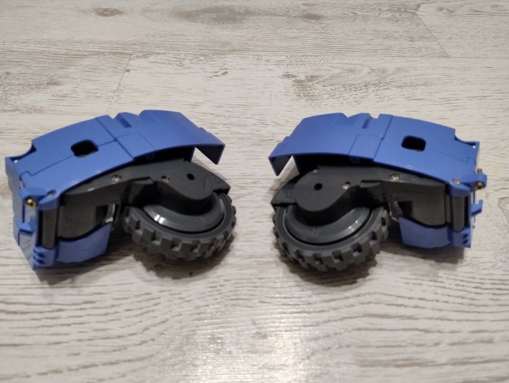 Moduł koła lewego ,L` + Moduł koła prawego ,R` Irobot Roomba 630