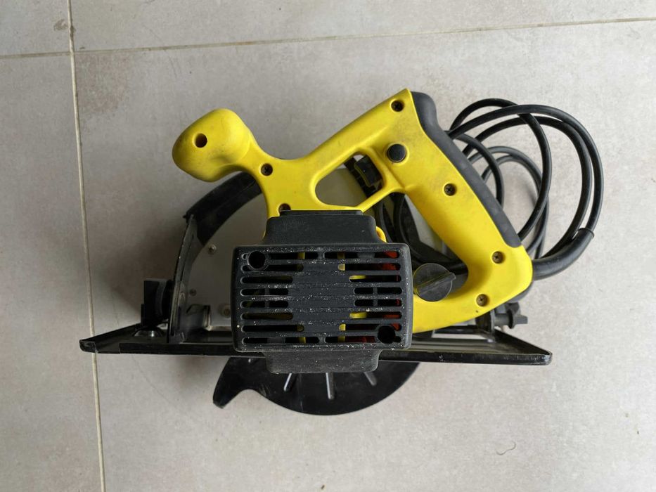 Pilarka ręczna tarczowa 2200W