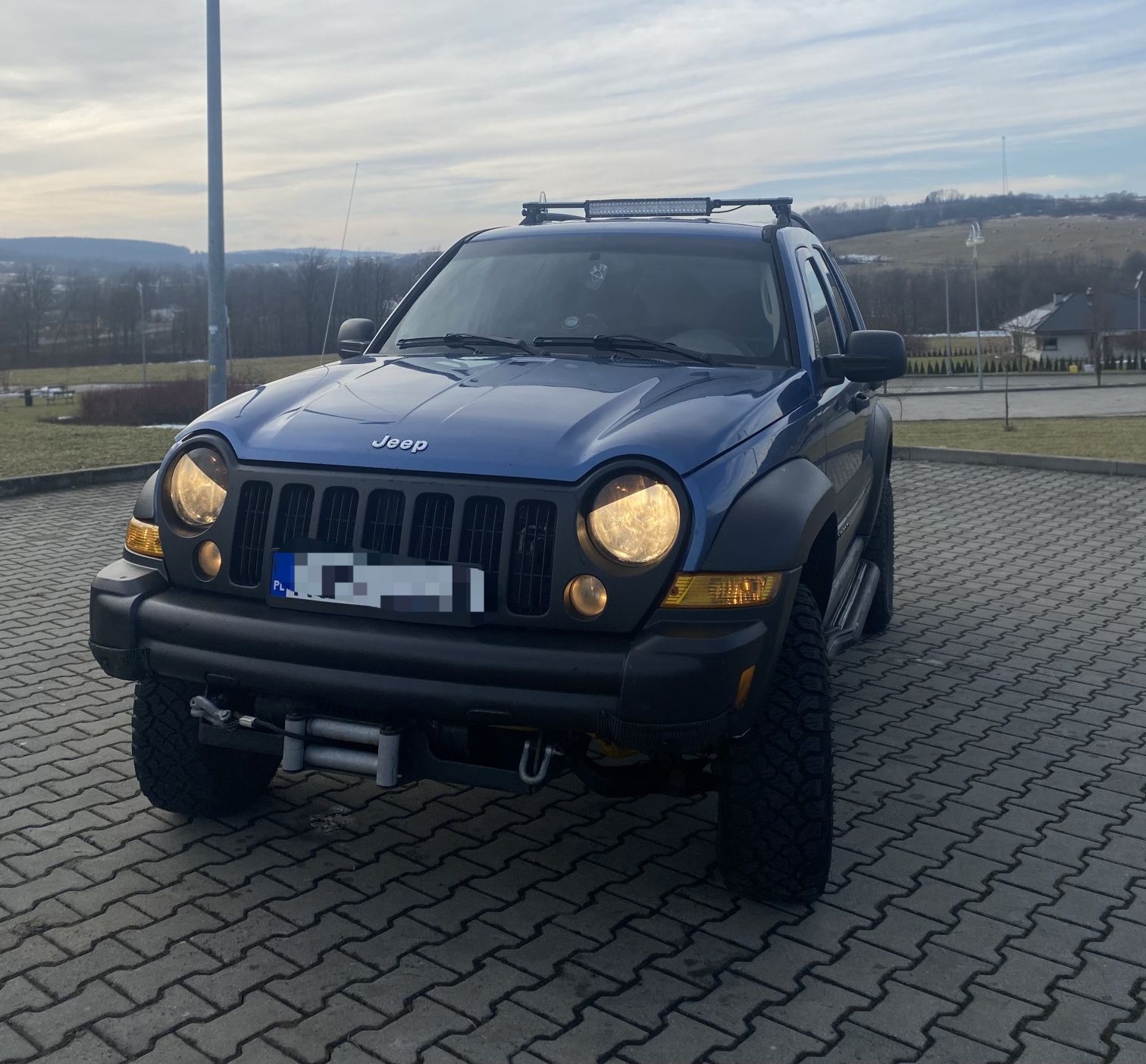 JEEP Cherokee/Lliberty KJ 4X4 *lpg