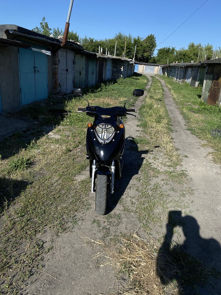 Продам скутер Zondr 80куб.на ходу