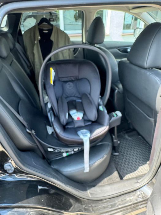 Fotelik Cybex Cloud T z obrotową bazą T