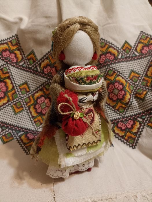 Займаюсь виготовленням мотанок. Є в наявності та на замовлення.