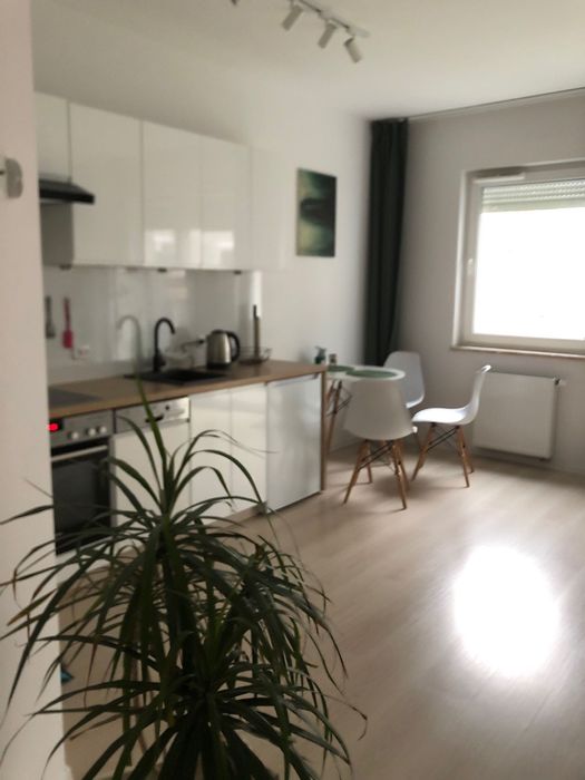 Kawalerka nowa-apartament, z ogródkiem, przy Jeziorze Malta, garaż.