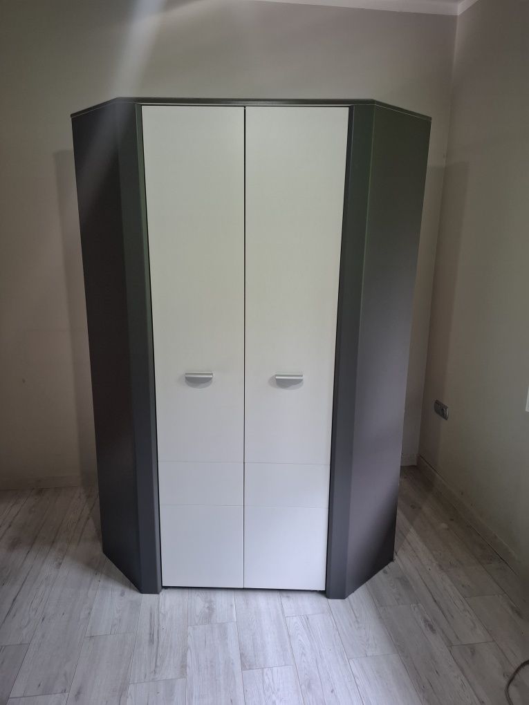 Komplet mebli młodzieżowych