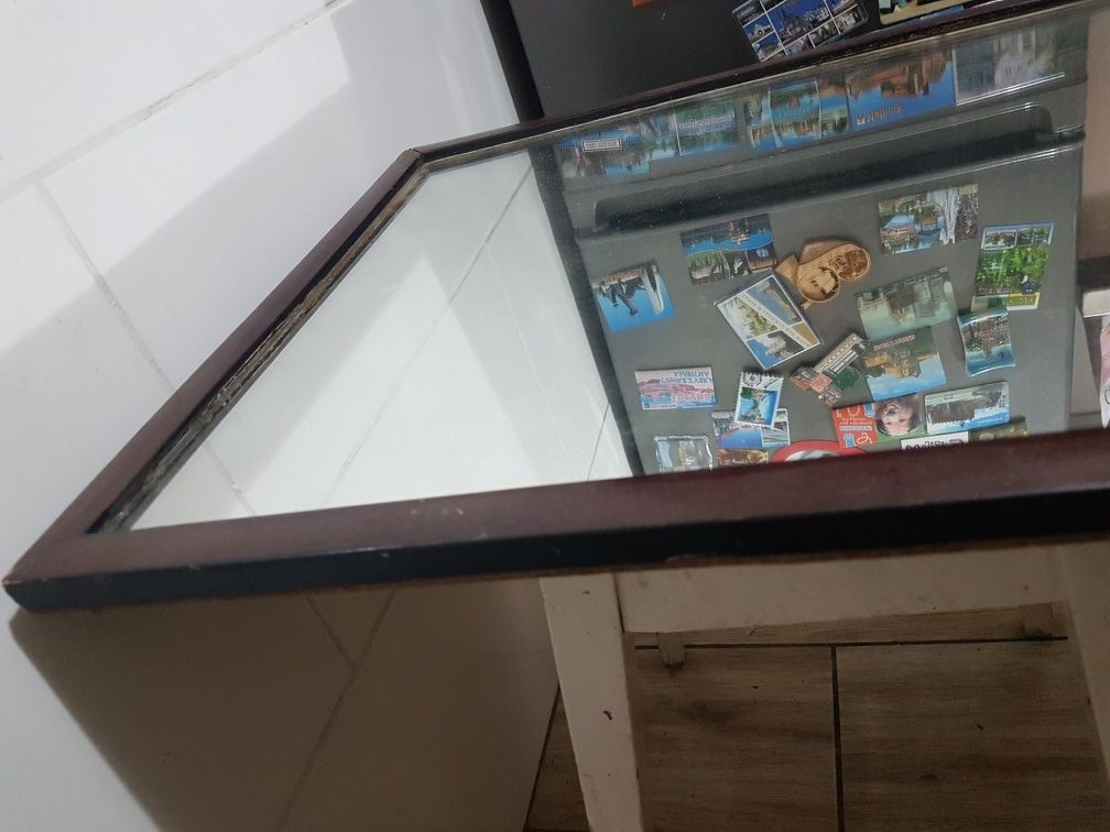 Stare ciężkie lustro z PRL