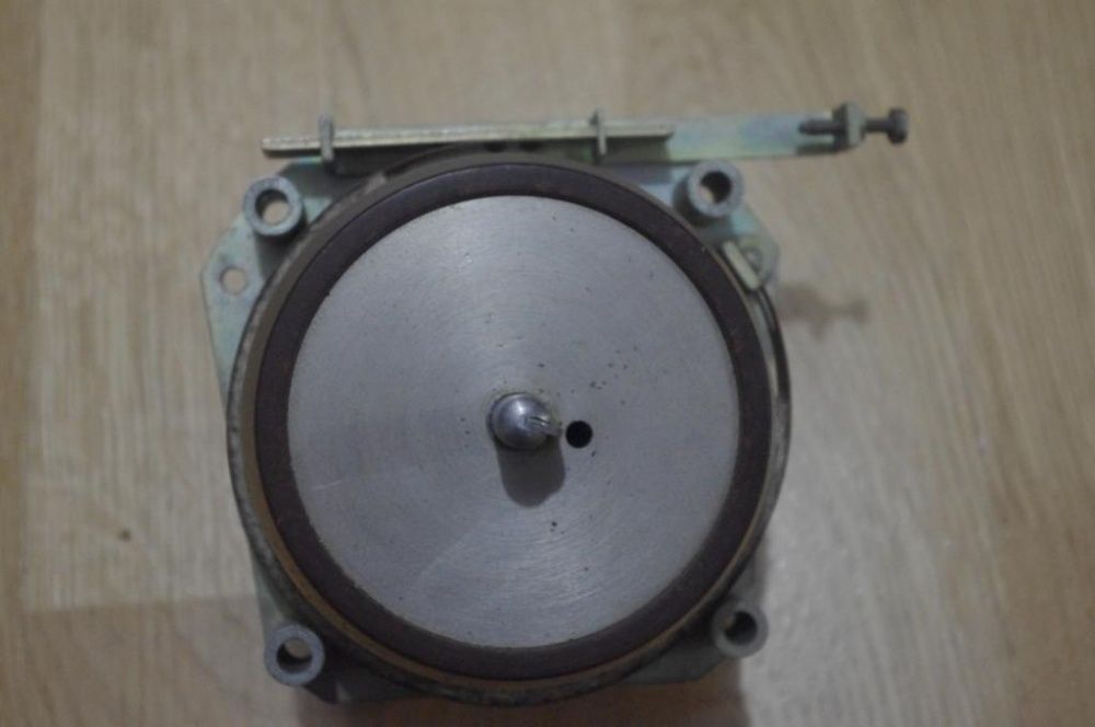 Электромотор ДПН-1-ТЛ для катушечного (бобинного) магнитофона