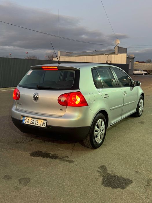 Volkswagen Golf 5 бензин 1.6 FSI покоління Typ V