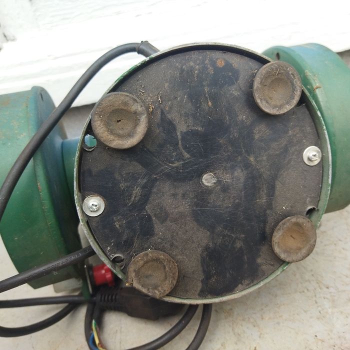 Точильный заточной станок Точило DWT 150