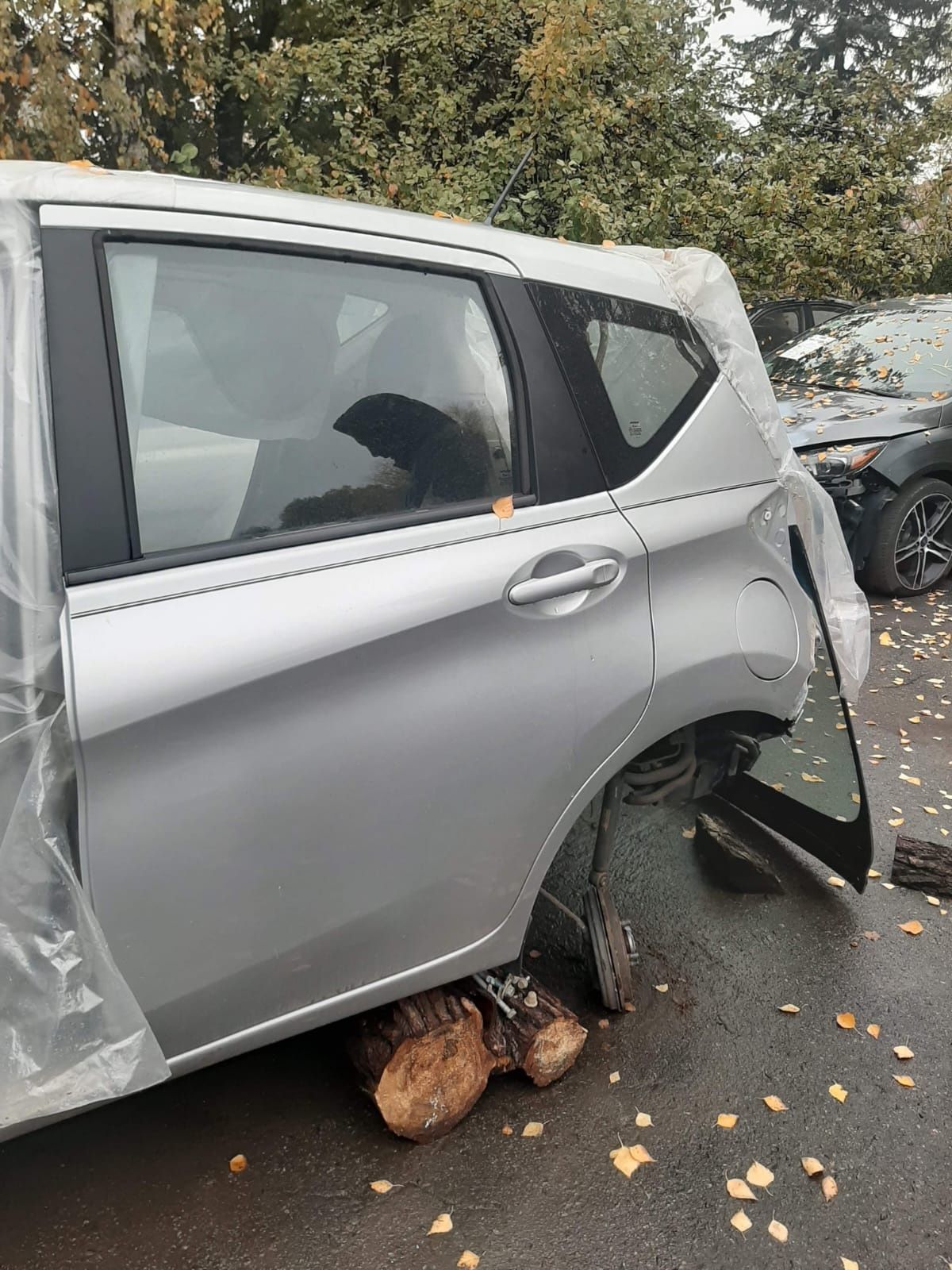 Nissan versa 2011-2019 четверть дверь лонжерон диски полки АКПП стекло