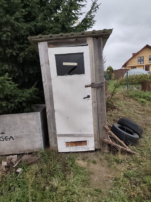 Wychodek WC Kibel