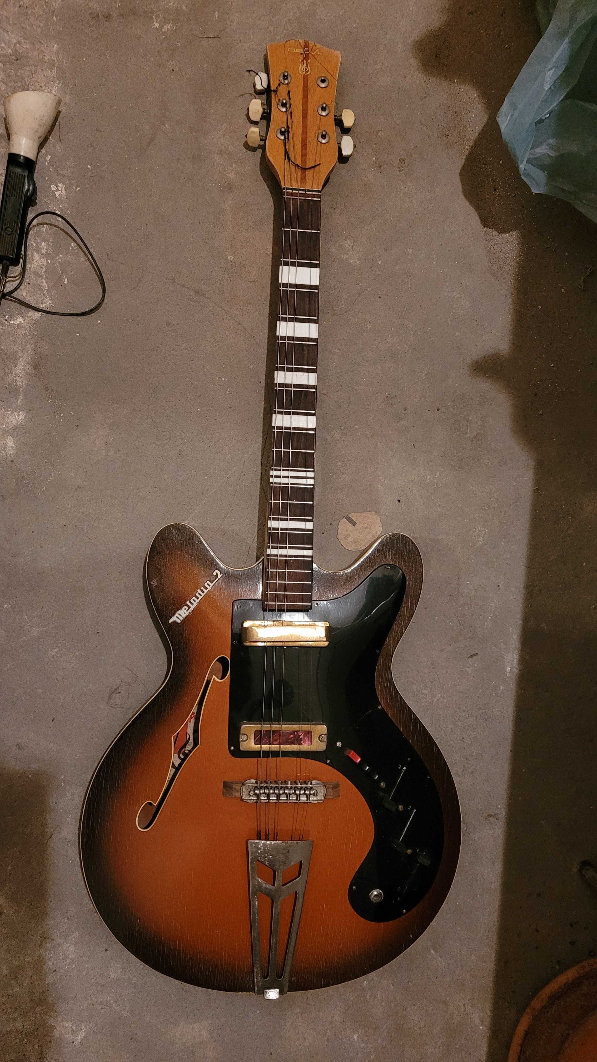 Gitara elektryczna Melodia 2 - 50 letnia