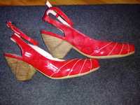 Hiszpańskie sandały damskie, lakierowane, 38