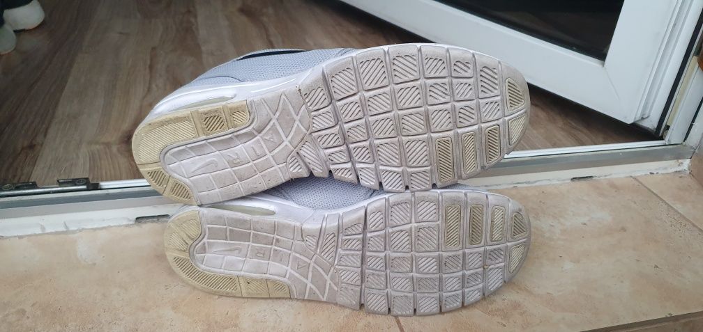 NIKE Stefan Janoski buty męskie sportowe rozmiar 39 wkładka 24,5cm