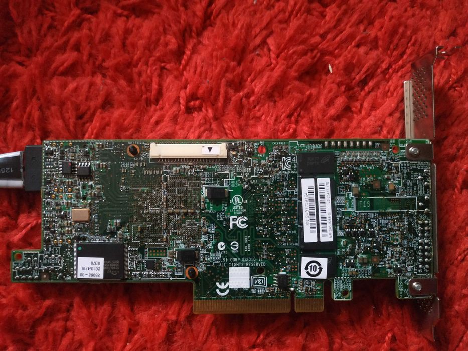 Kontroler RAID LSI MegaRAID 9266-8I 1GB