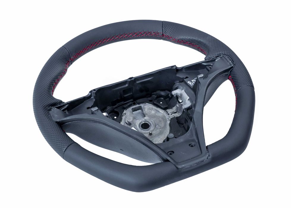 Kierownica Alfa Romeo Mito 2008- obszyta nową skórą PFI car styling