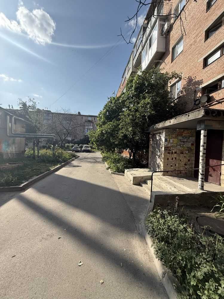 1к квартира, р-н ТРЦ Київ! 30м2, з балконом! Цегла!