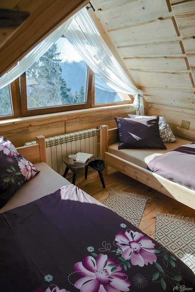 Willa Hubertówka  dom 12 osobowy z jacuzzi . Gorce  widok na Tatry