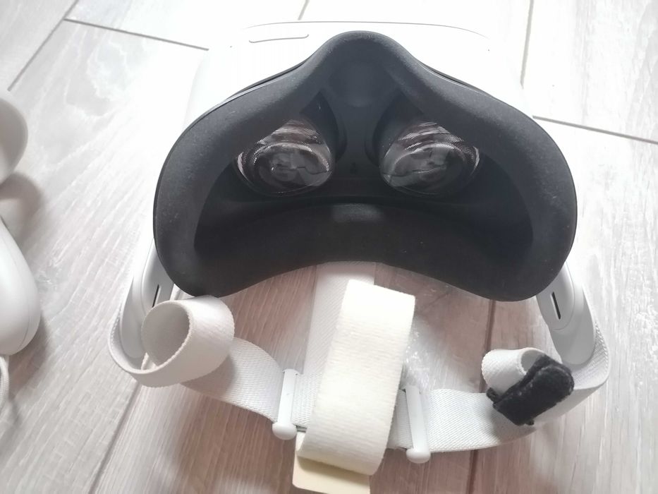 VR Oculus Meta Quest 2, 64 Gb. Окуляри віртуальної реальності