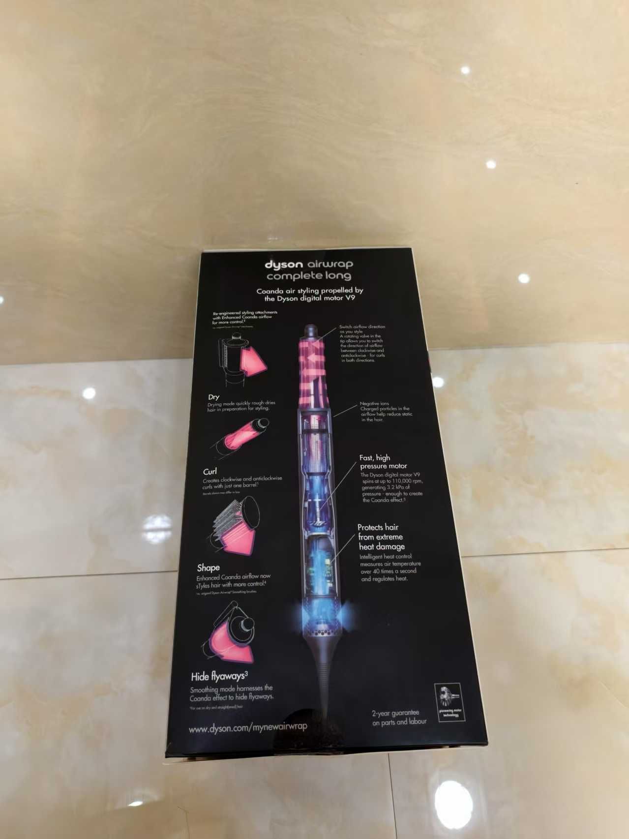 Nowa lokówka Dyson HS05