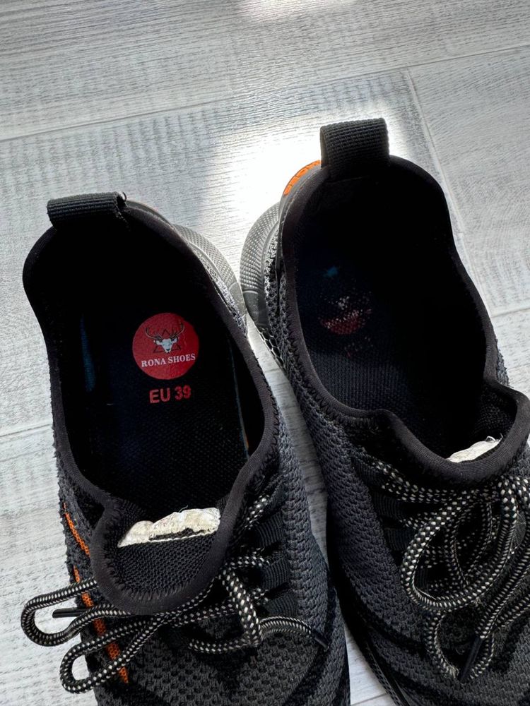 RONA SHOES .Кросівки-39р.Б/у