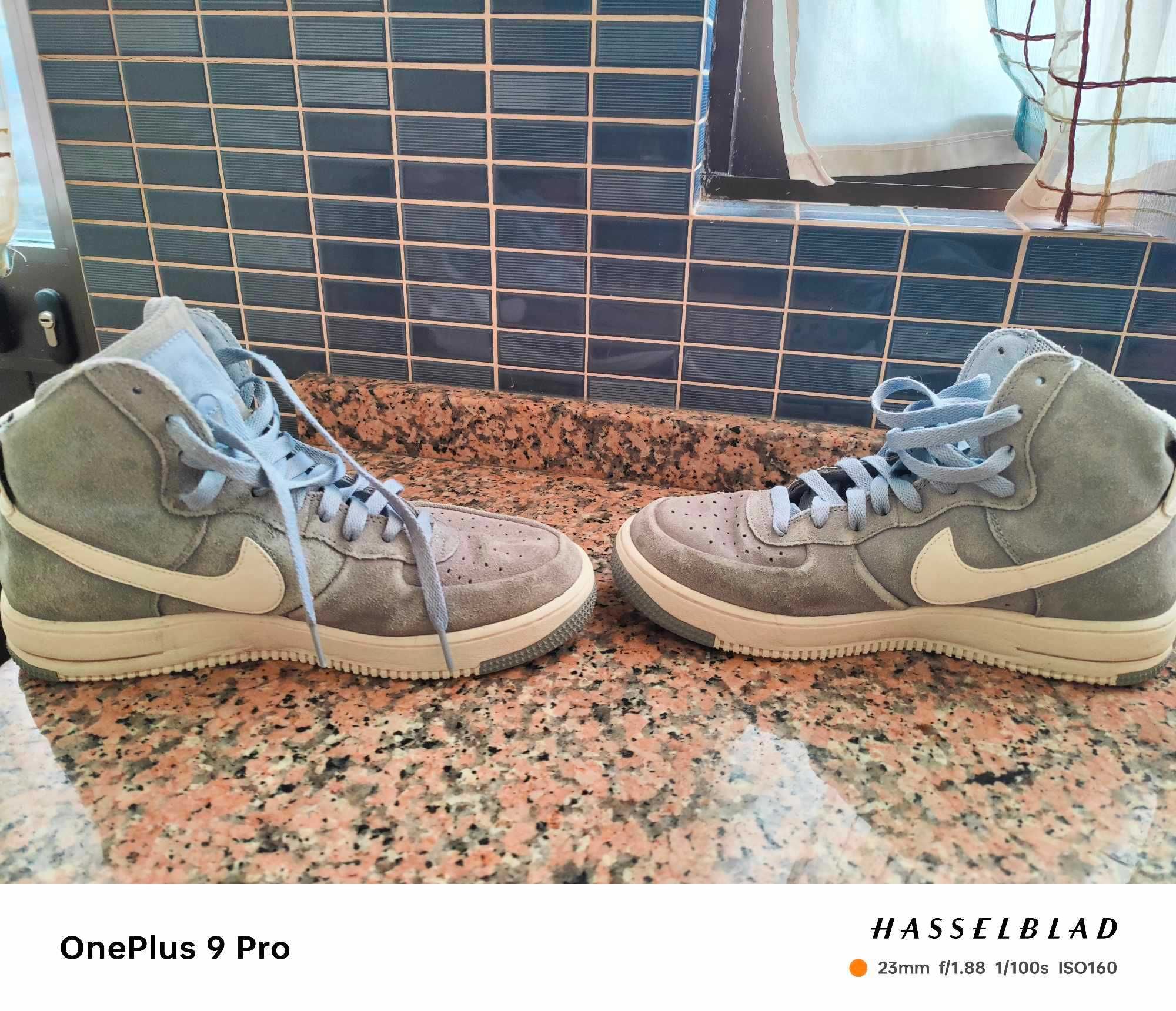 Sapatilhas Nike Air Force 1 High tam. 42 em cinzento, excelente estado