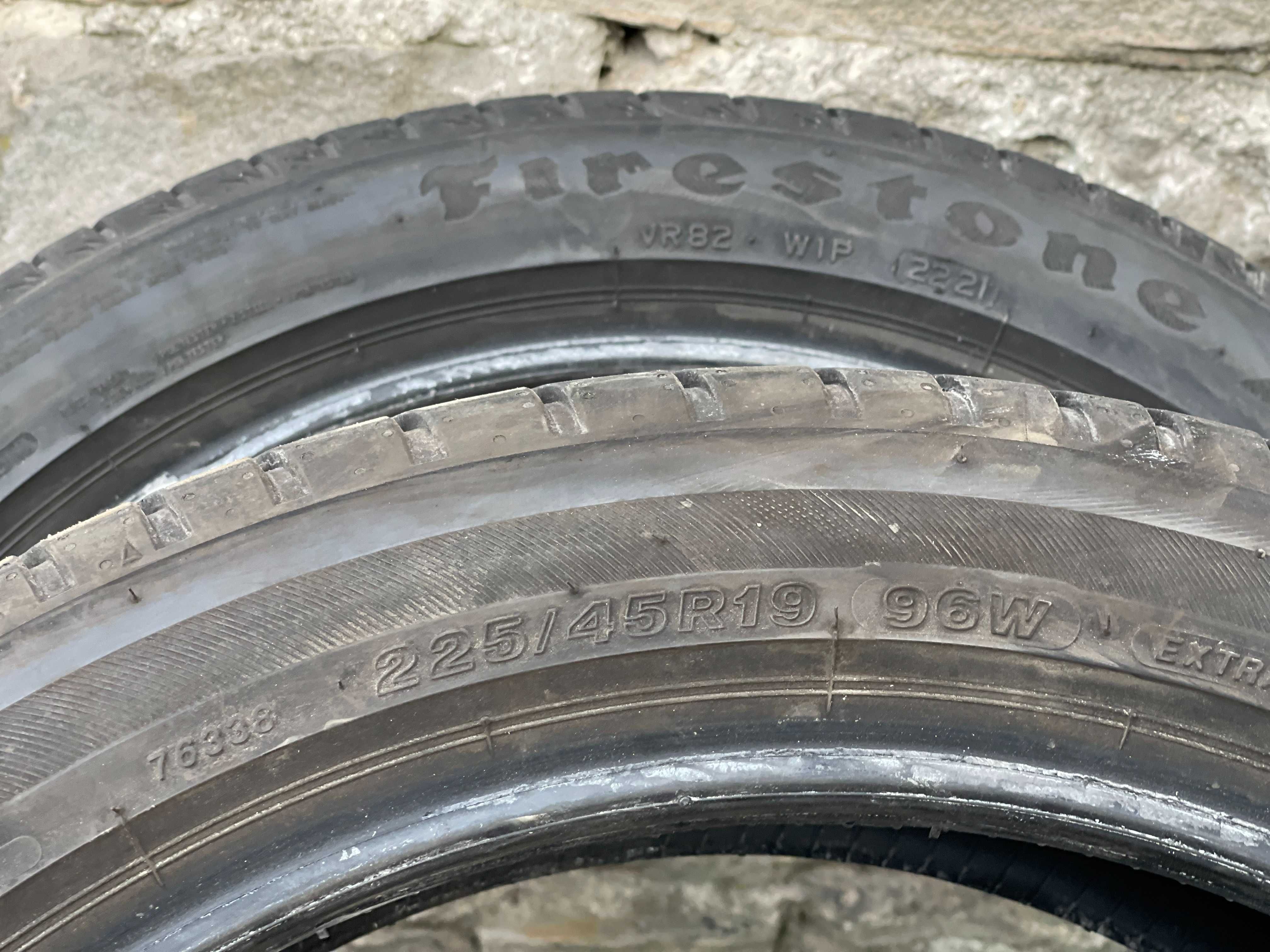 Продаю шини , резину R 19 225/45 R 18 215/55 R 18 225/40