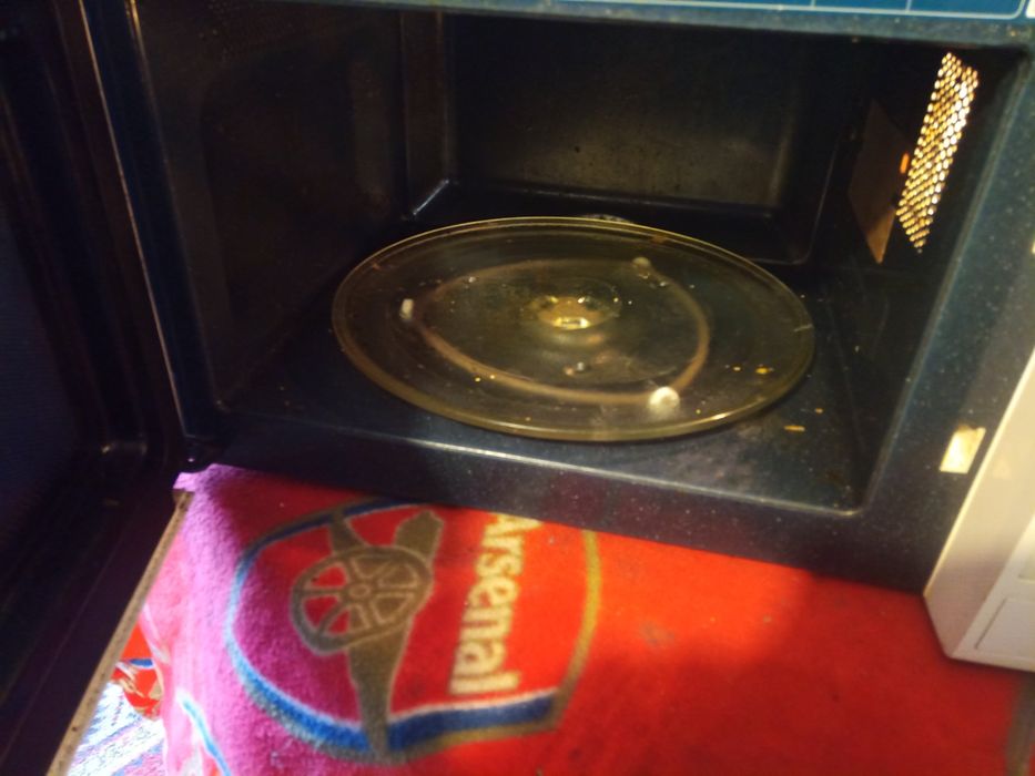 Микроволновая печь Samsung по запчастям есть всё