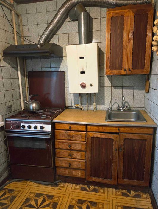 Продам двухкомнатную квартиру в центре