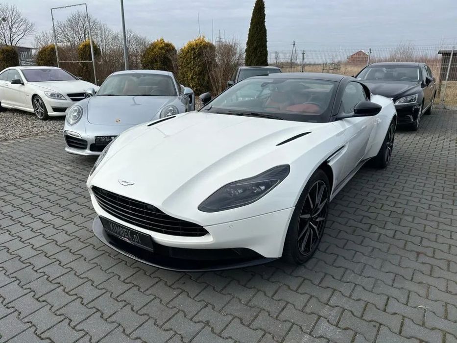Aston Martin DB11 Aston Martin DB11 Coupe '2018 TOP condition / only 29300 km FaVAT