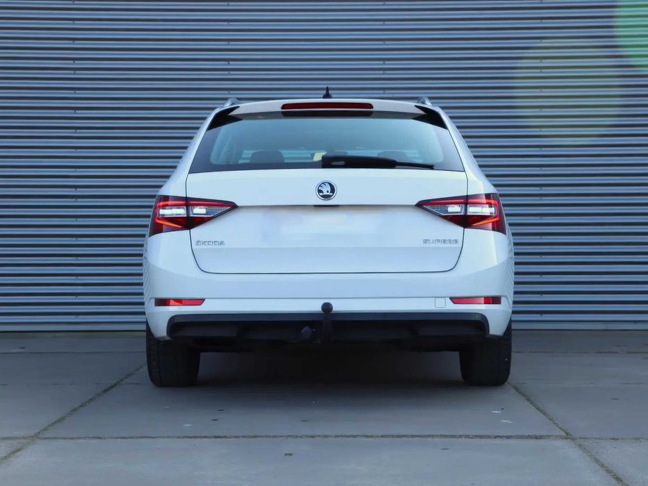 Skoda Superb      2018