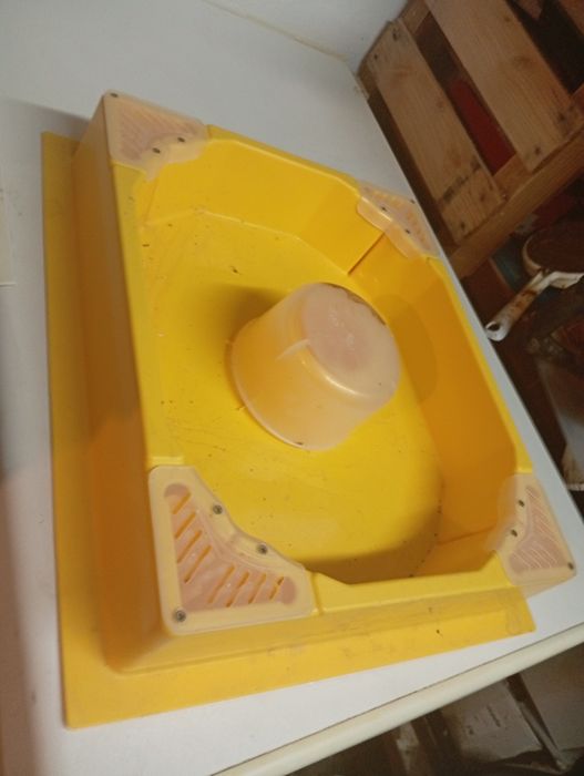 Powałko-podkarmiaczka Dadant / Wielkopolska 12R – 7,5L