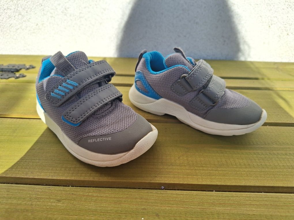 Adidaski Buciki Superfit 22