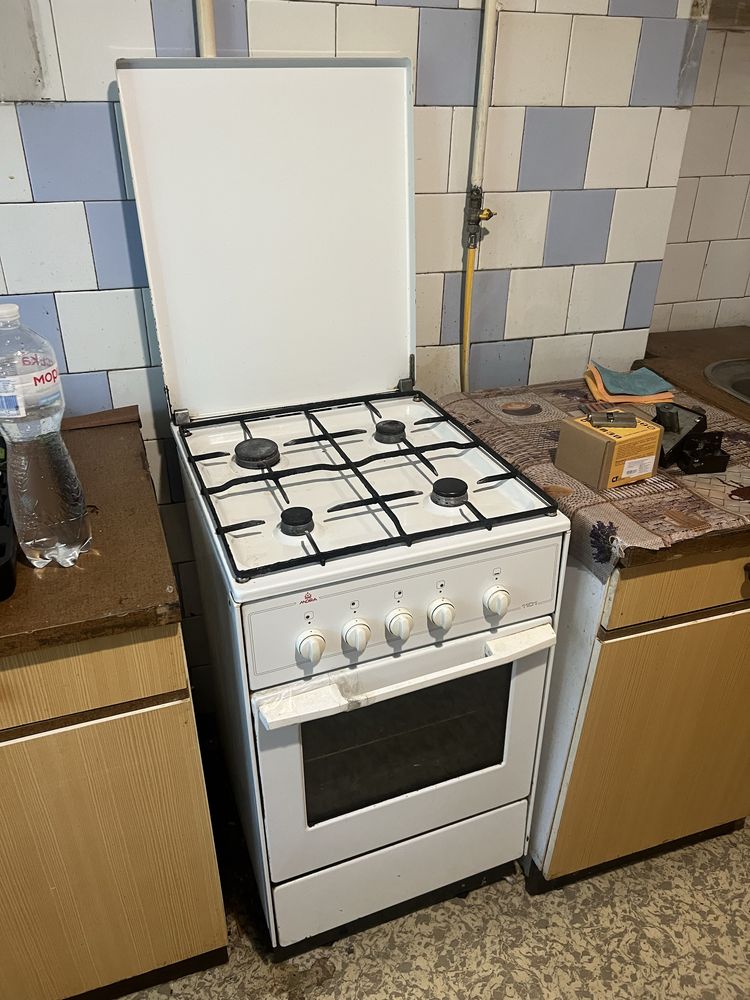 Продам газовую плиту mora