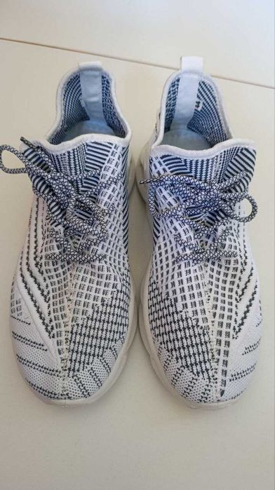 Кросівки чоловічі 44 розмір 28, 5 см