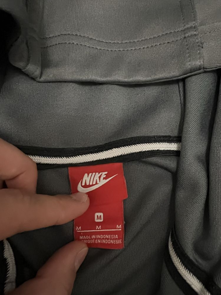 Nike bluza szara rozpinana z kapturem