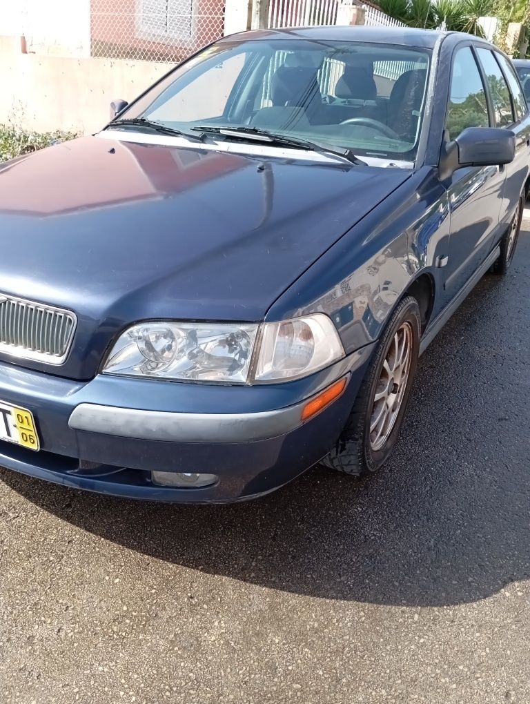 Volvo V40 1.6 gasolina