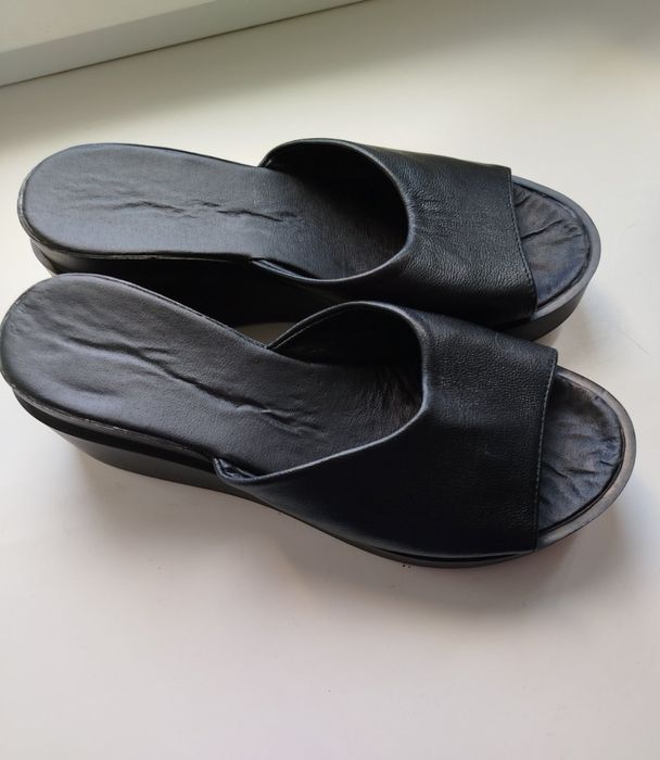 Шлепанцы  женские