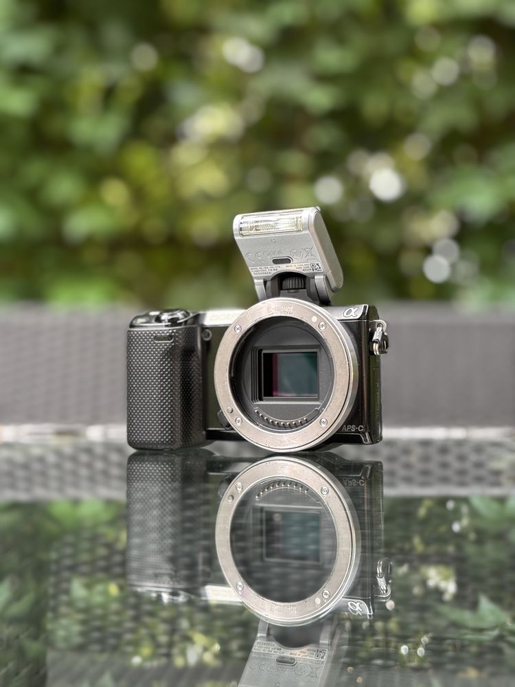 Sony nex-5r z obiektywem