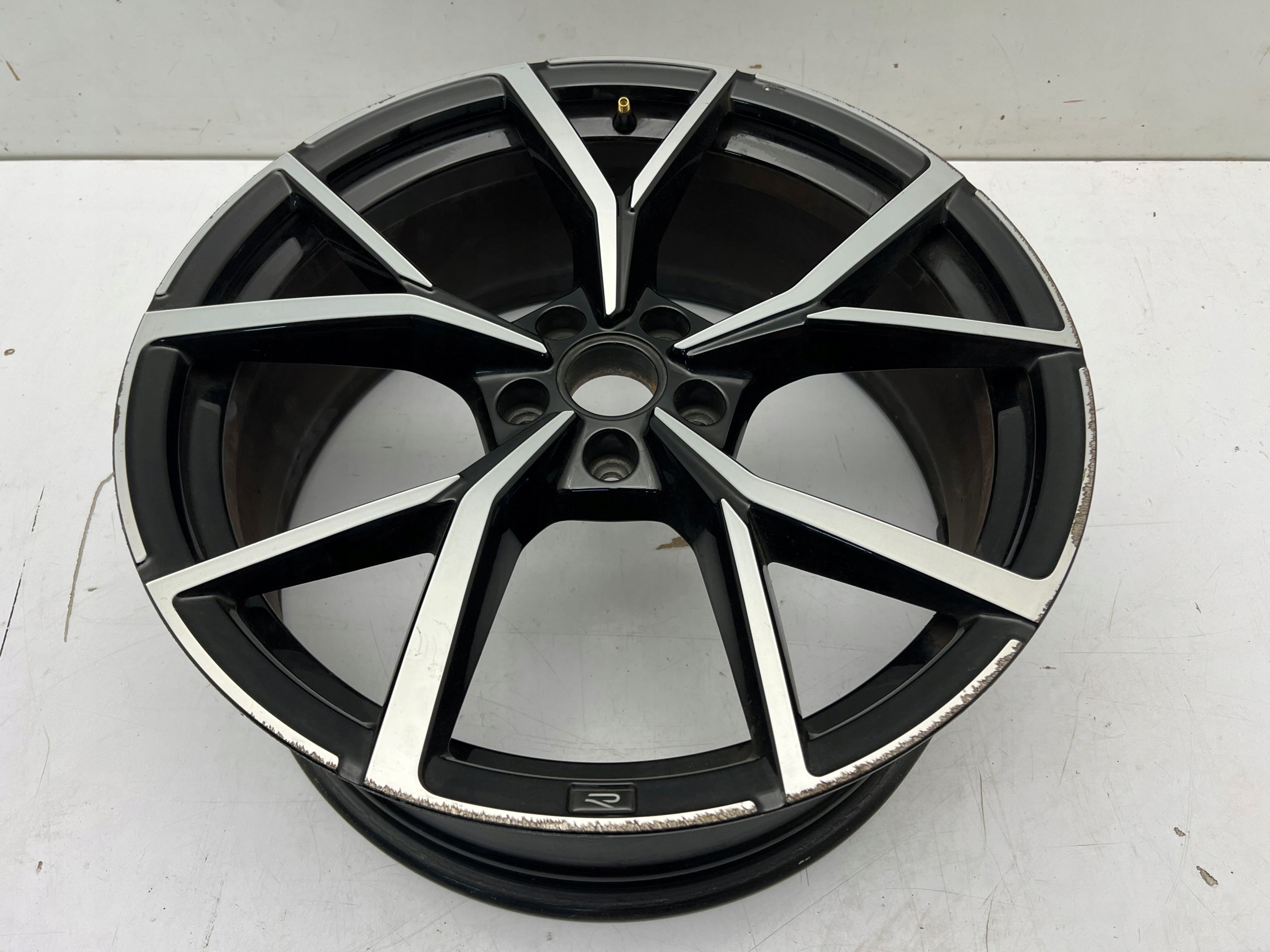 VW Arteon 3G8 R Felga koło Estoril 8Jx20 ET40 5x112 oryginał Oem