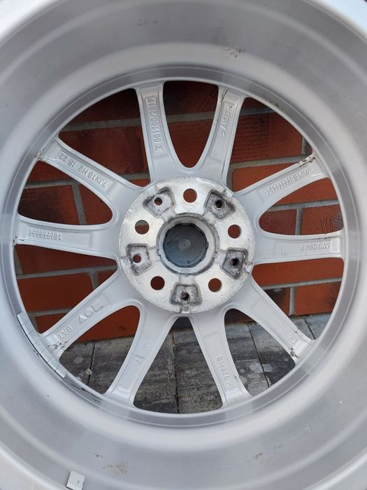 Felgi 18 BMW 5x120 z oponami zimowymi Pirelli 225/60 r18