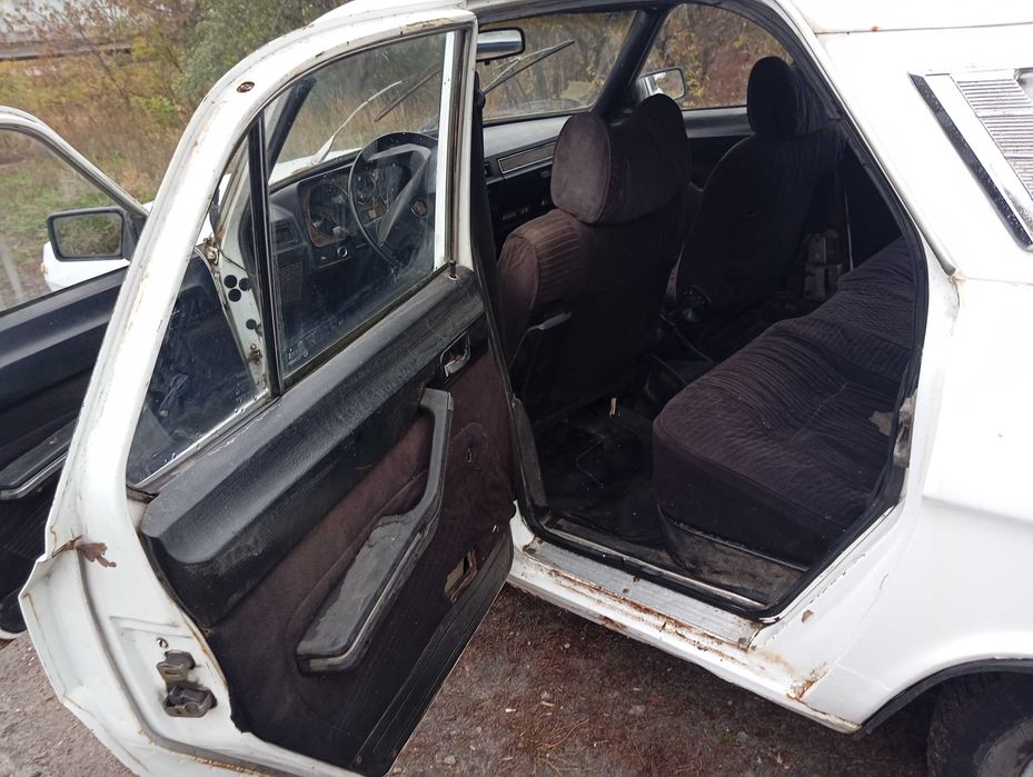 Продам   Волга Газ 2410