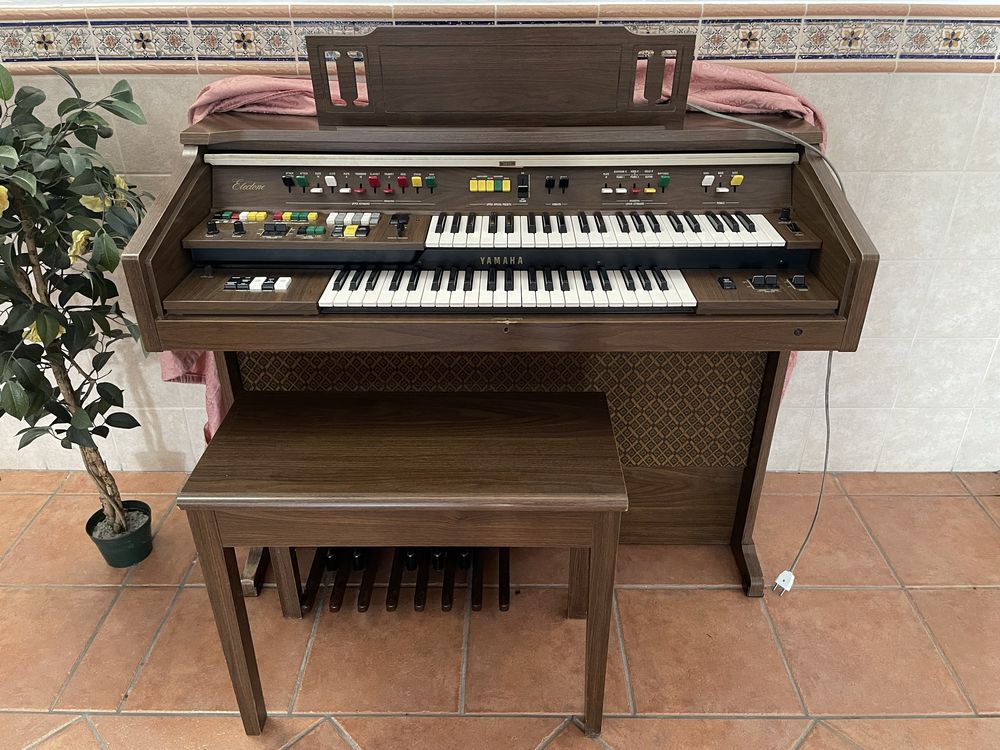 Orgão Litúrgico YAMAHA Electone