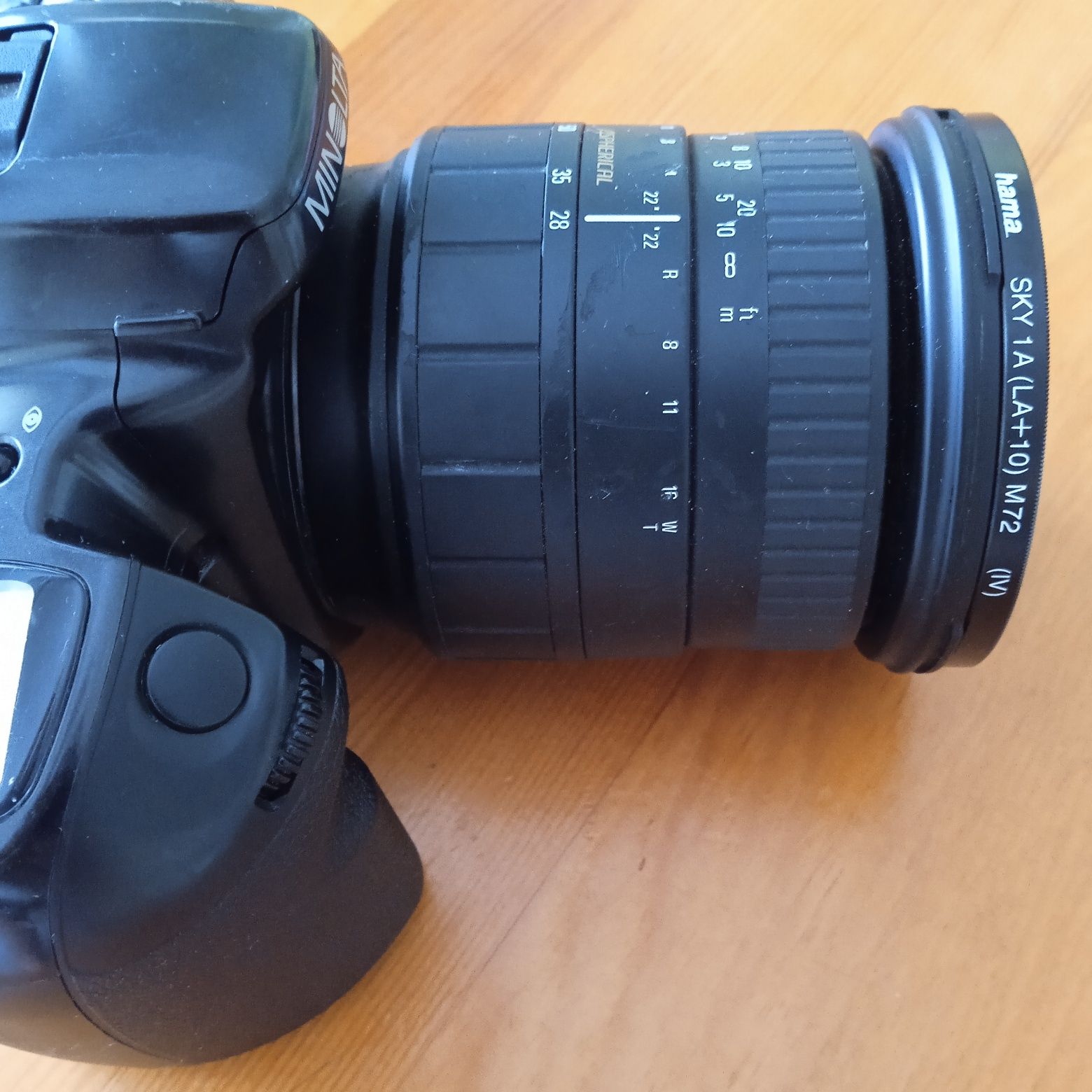Minolta Dynax 500si z Obiektywem sigma zoom 28-200mm 1:3.8-5.6 + Filtr