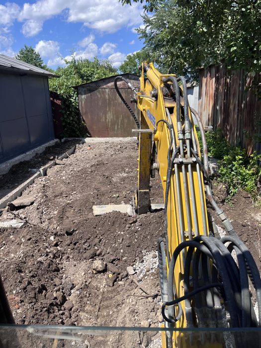 Мініекскаватор гідромолот