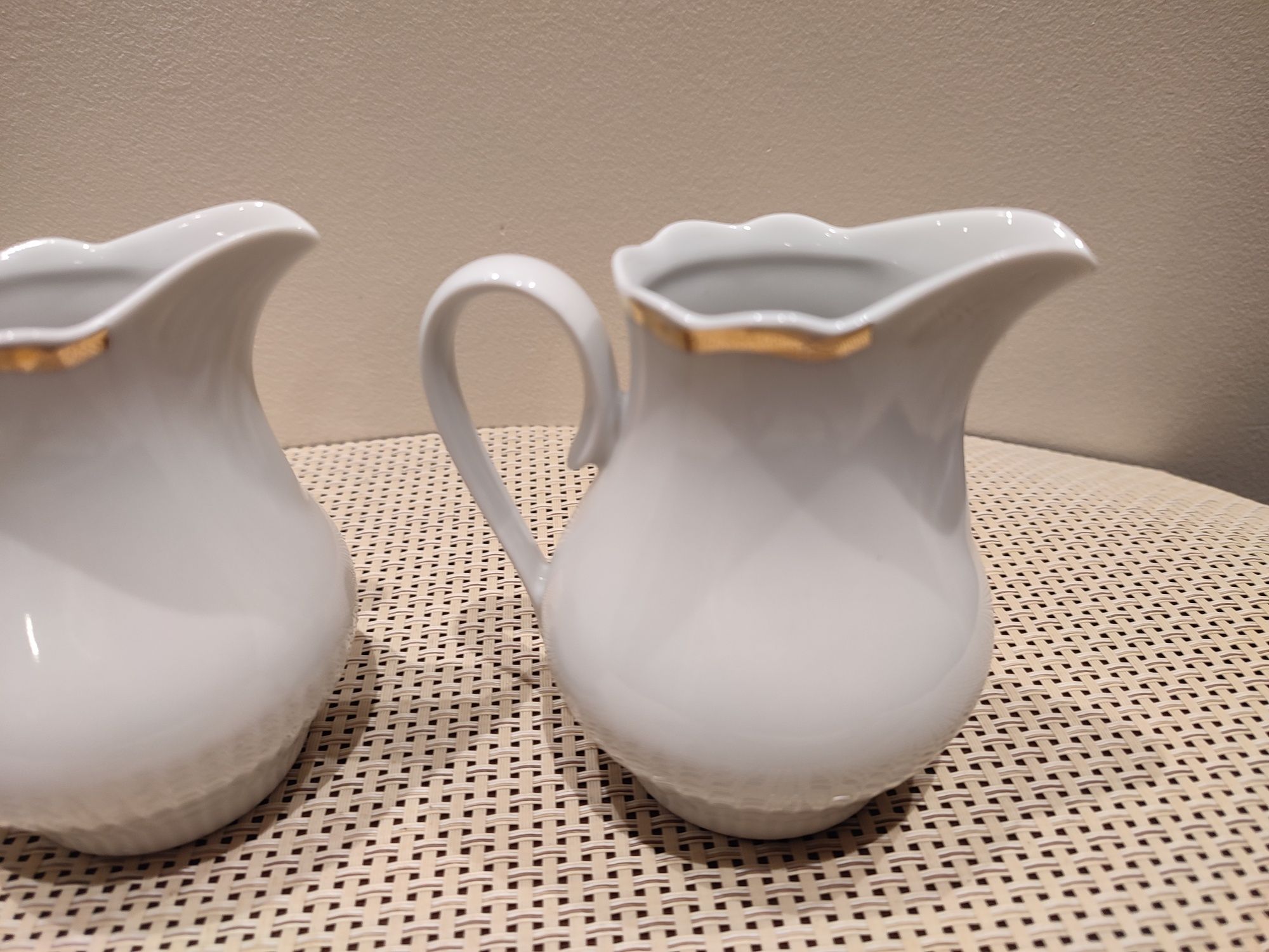Śliczny mlecznik porcelana Ilmenau