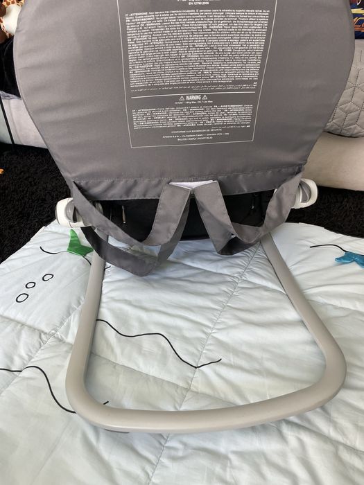 Cadeira baloiço Chicco com música NOVA