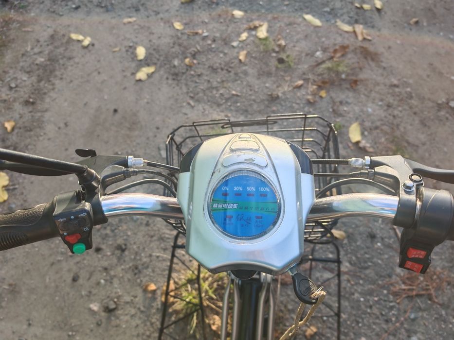 Електроскутер, трицикл. Скутер трехколесный.