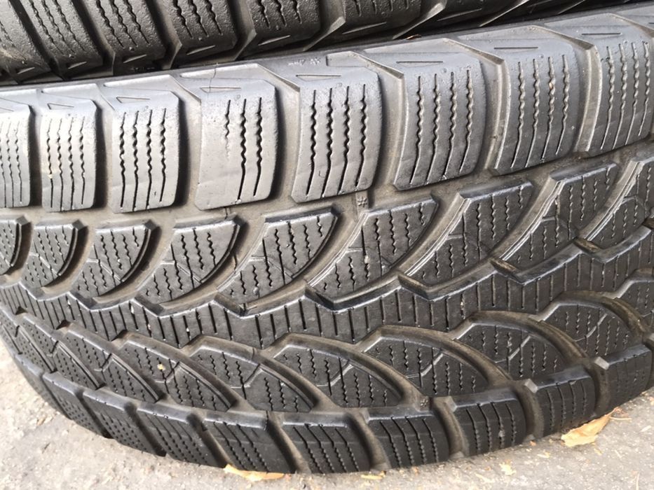 Шини зимові 4шт 205/55 R16 Bridgestone Blizzak LM32