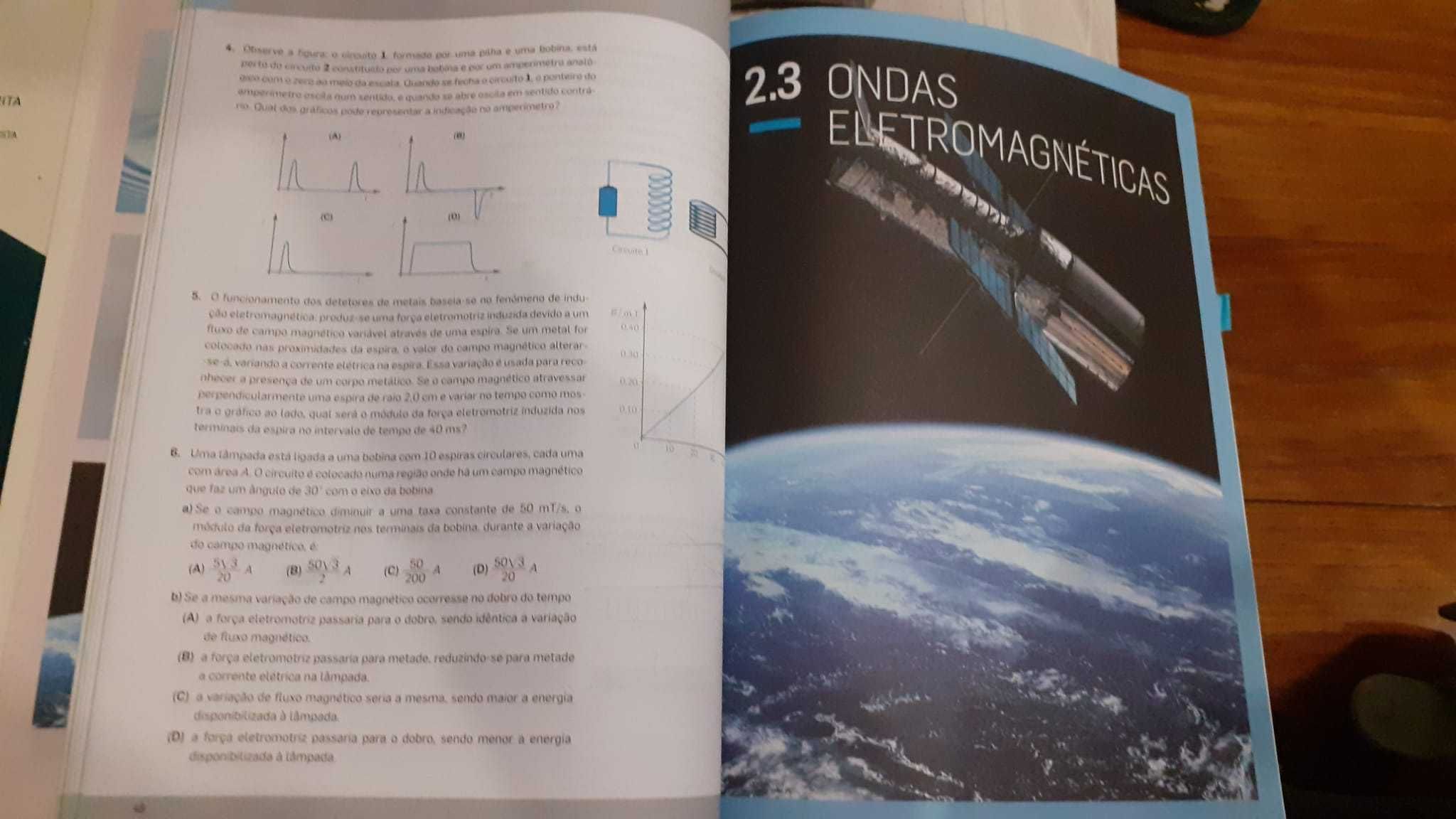 Manual e caderno de atividades Física 11º ano Texto